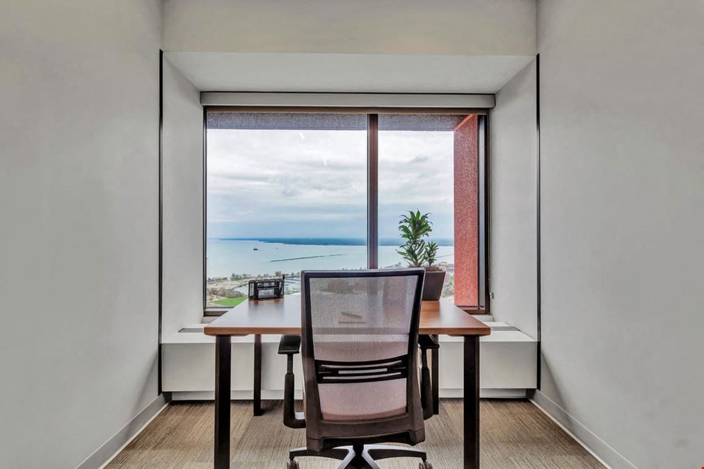 1 Desk Private Day Office 2