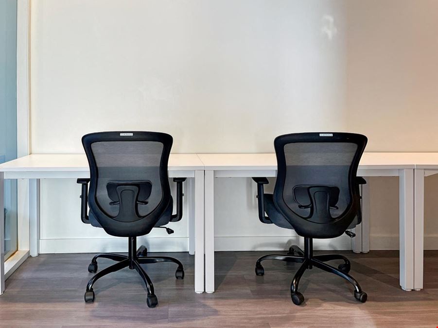 ON, Toronto - Hullmark Center