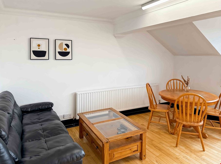 HQ - Norwich Independent House