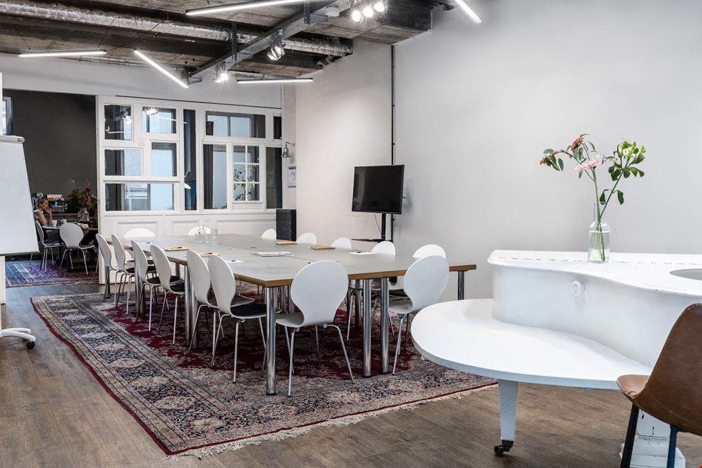 THE GATE - TOR 177. Front