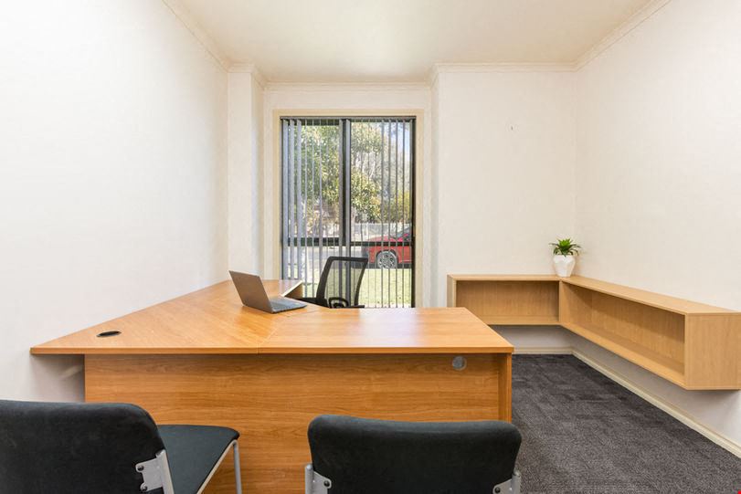 Deakin Business Centre