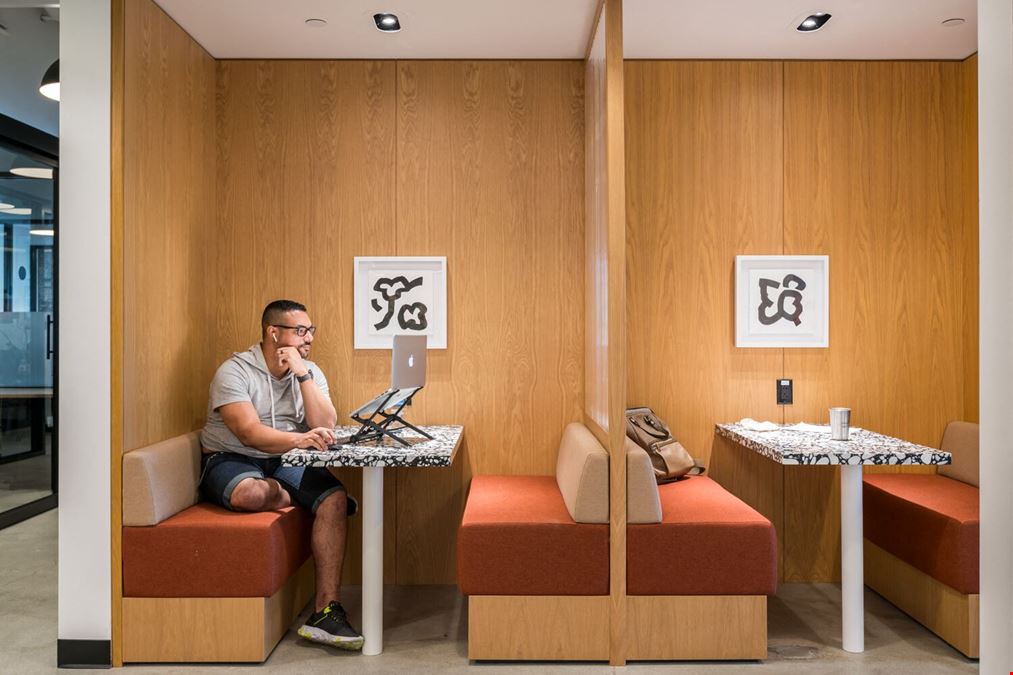 5161 Lankershim Blvd