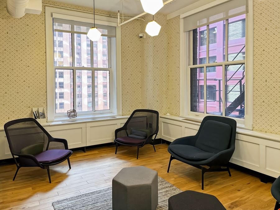 IL, Chicago - 332 S Michigan Avenue