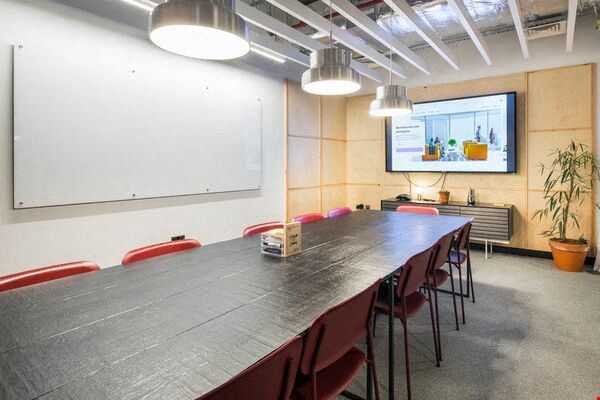 One St Peter's Square