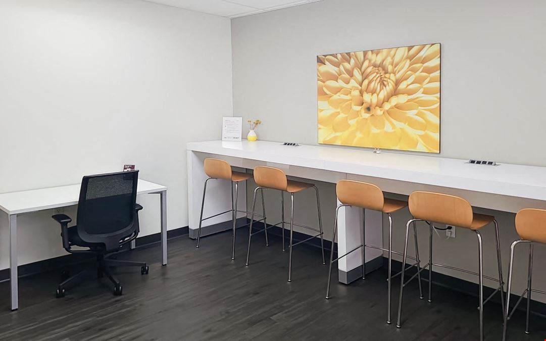 CA, Carlsbad - Palomar Airport Road