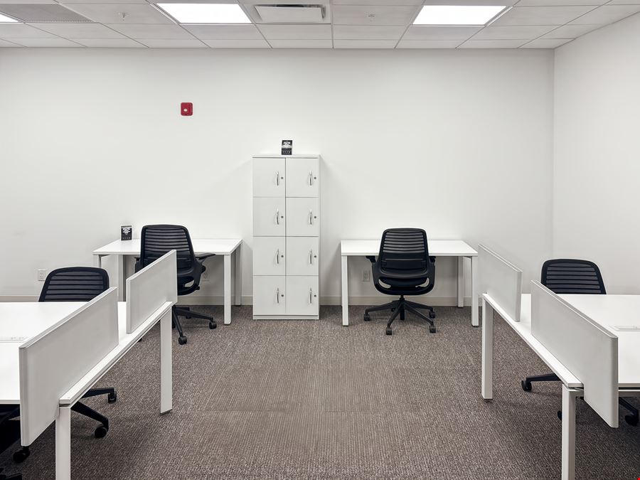 Spaces - Naples - Tamiami Trail E