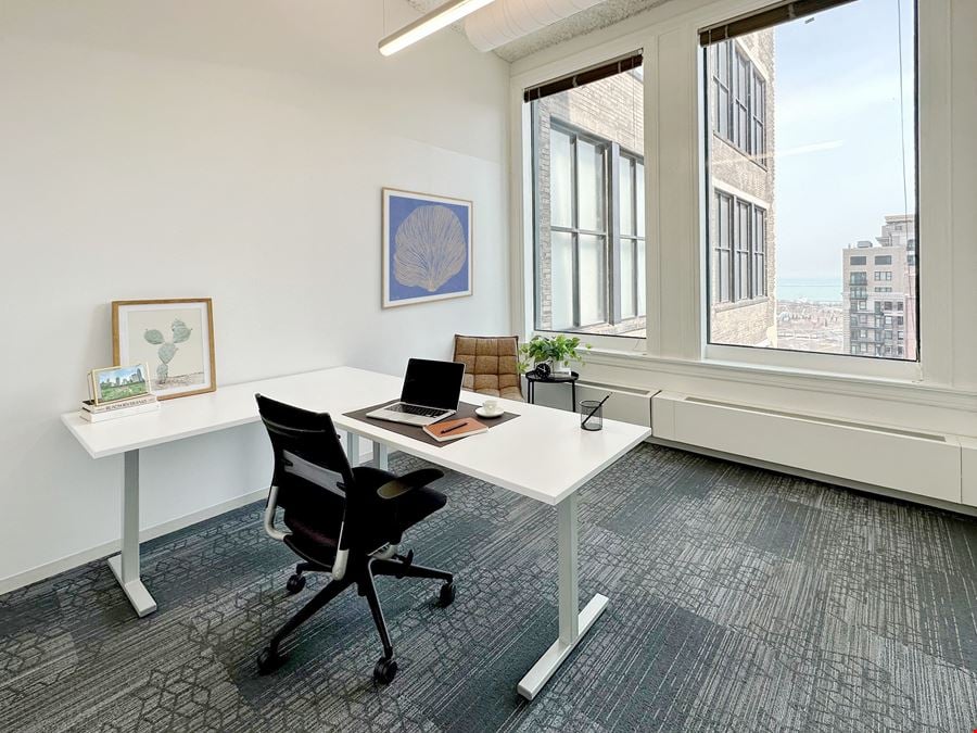 Spaces - Chicago- 1 N State Street