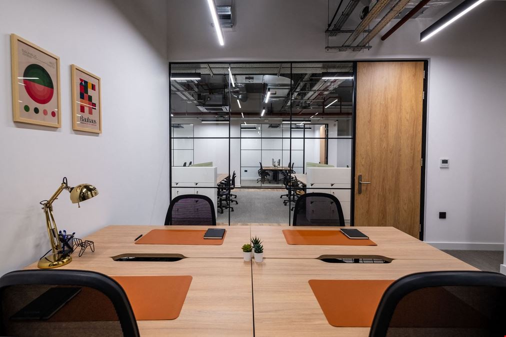 Regus - Chatham Pentagon