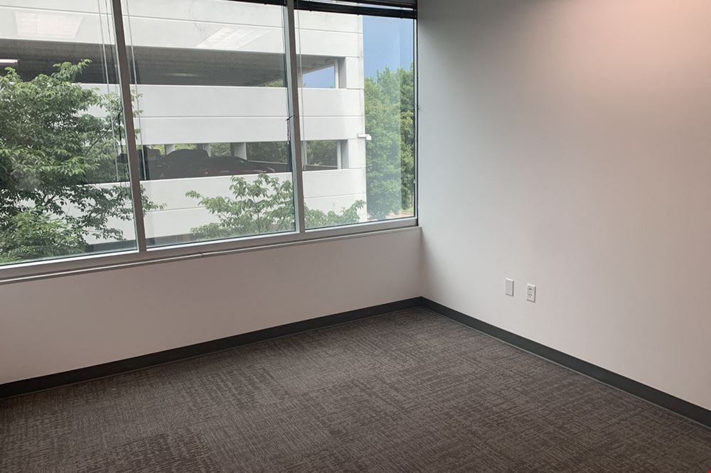 Workstyle Flexible Spaces - 1840 Pyramid Place