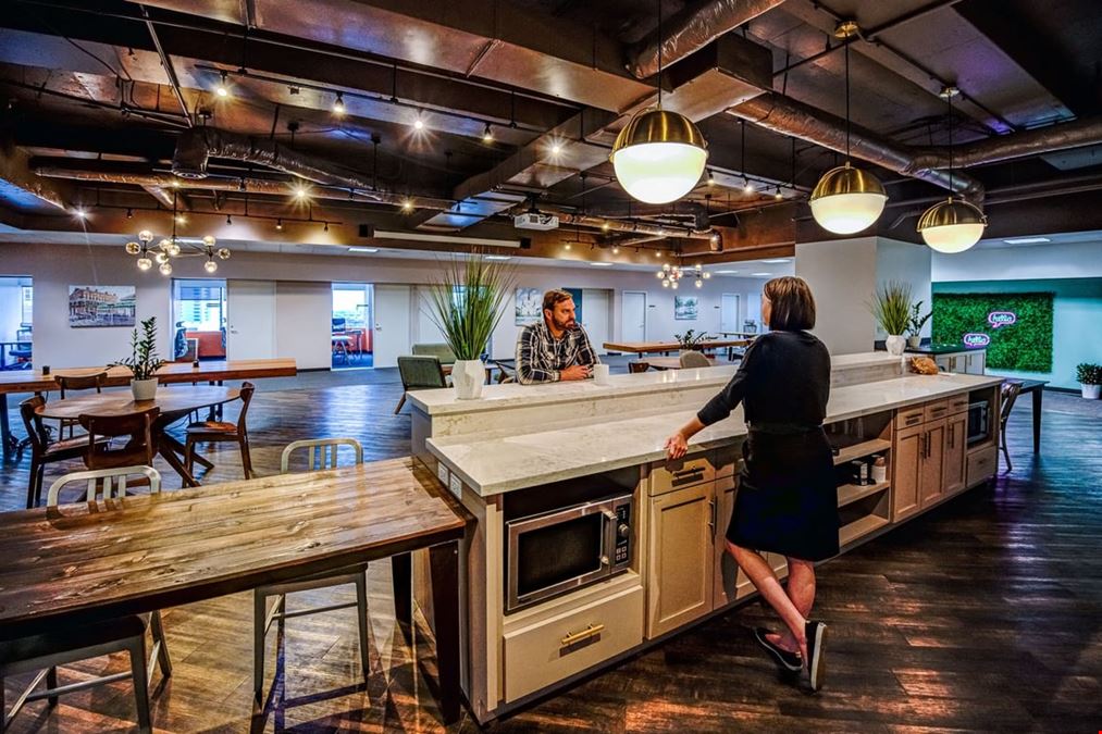 Connect Hub Coworking at 400 Poydras Tower