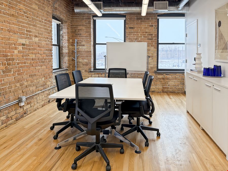 Regus - Chicago - Goose Island