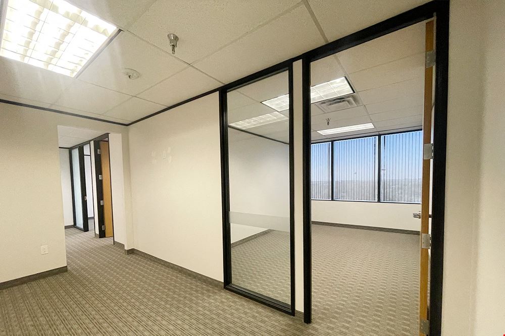 8330-8360 Lyndon B Johnson Fwy