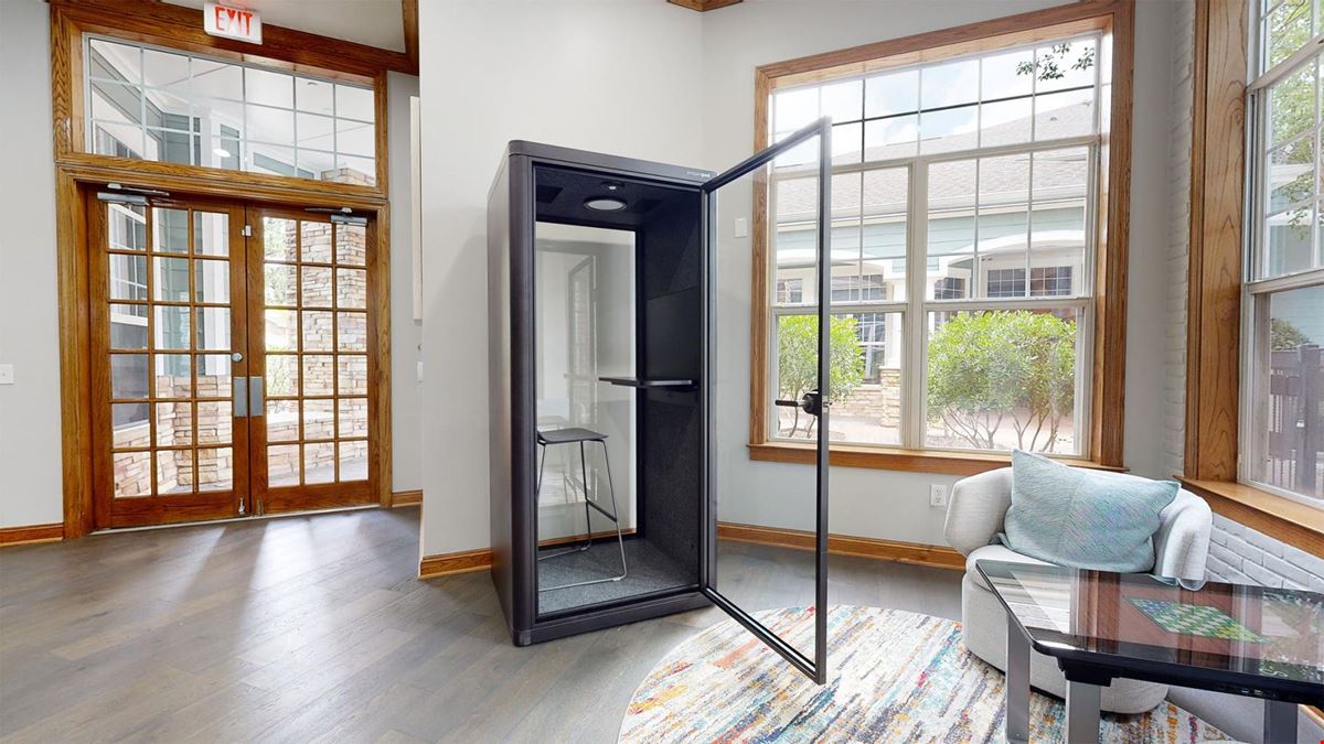 Apt CoWork at Cottonwood Ridgeview - Open Seating
