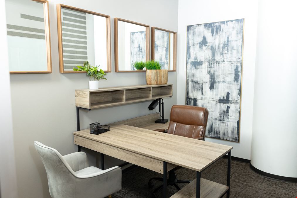 511 East John West Carpenter Freeway