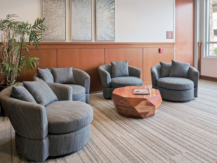 TX, Bee Cave - Hill Country Galleria