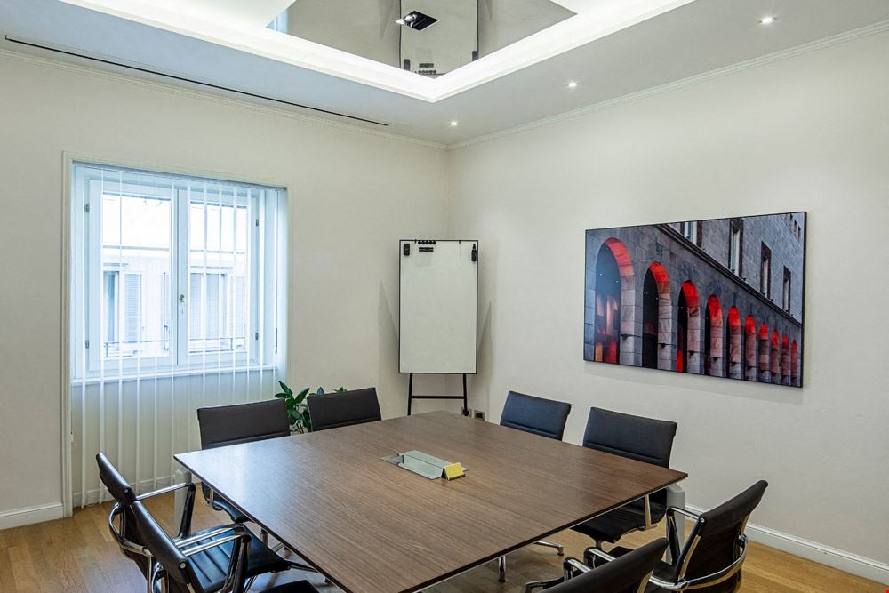 Office Club - Via Bagutta