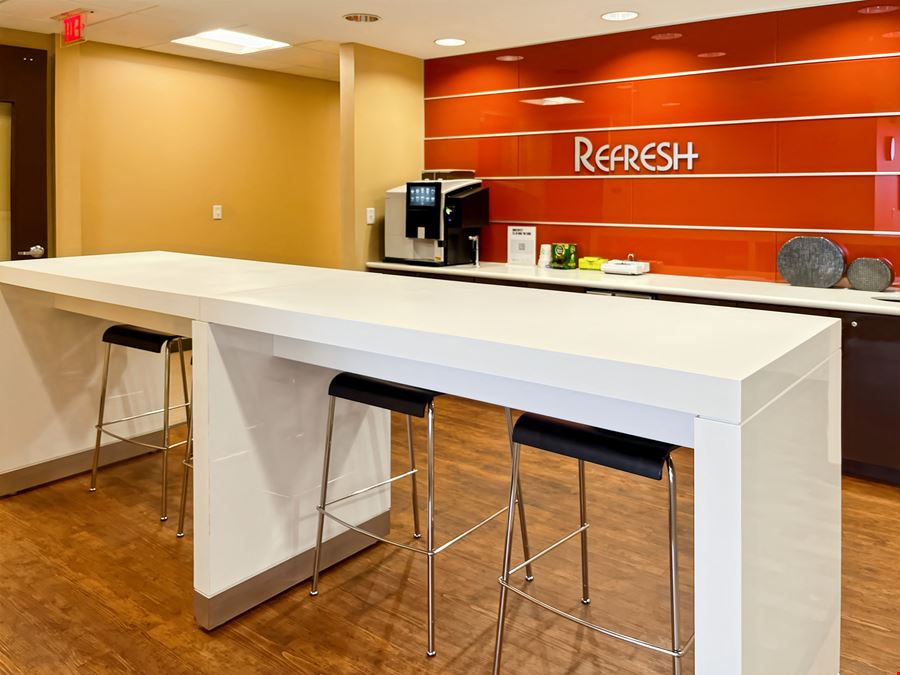 FL, Vero Beach – Miracle Mile Plaza