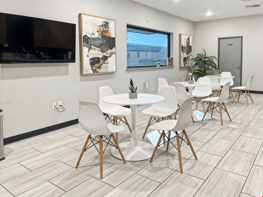 Regus - Bedford - Airport Freeway