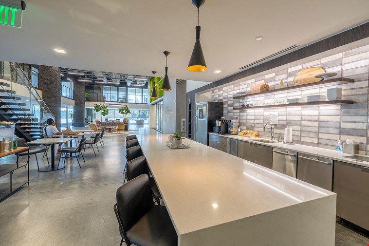 Expansive Coworking Lounge
