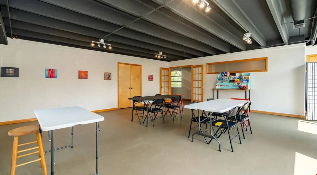 5.0.Lou Co-Working Space