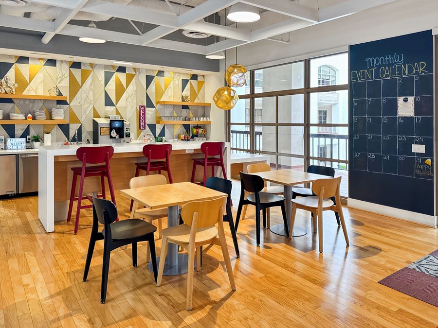 CA, Calabasas - Spaces Park Calabasas