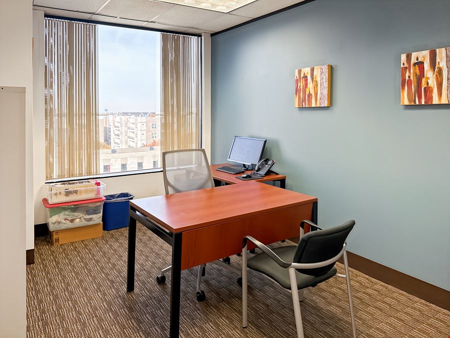 TX, Addison - The Madison