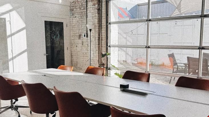 Hot Desk