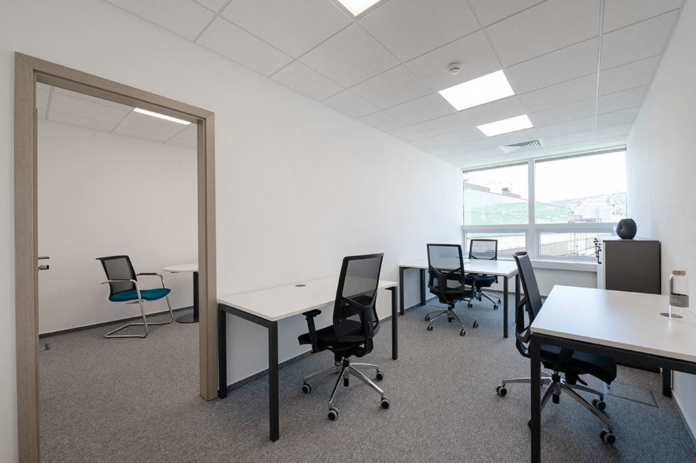 House Of Business - Budapest, MOM Park