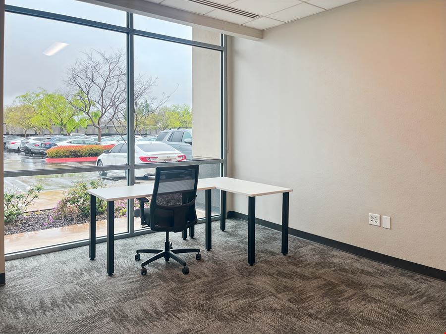 CA, Fresno - E River Park Circle