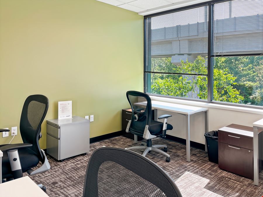 WA, Mountlake Terrace - Redstone Corporate Center