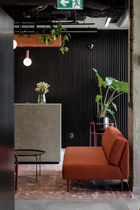 City Space - Face2Face