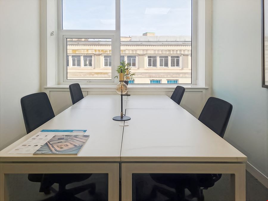 Regus - Derby Square