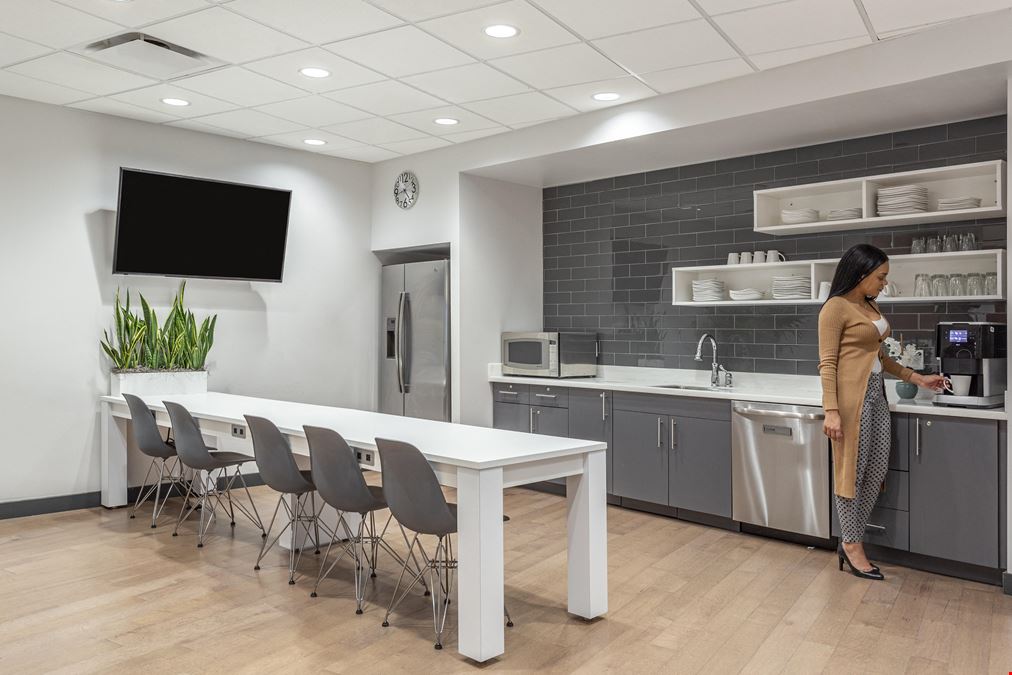 LA, New Orleans - Place St. Charles