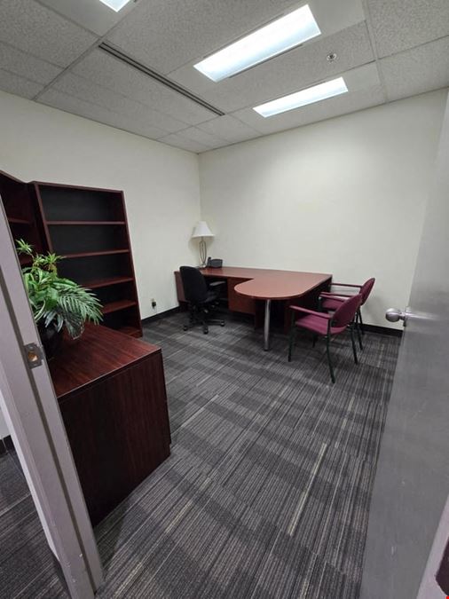 1160 Private Office