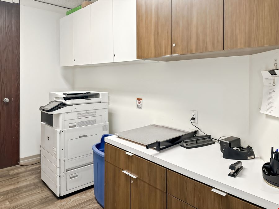 Regus - Toronto - Street