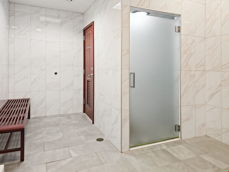 TX, Addison - The Madison