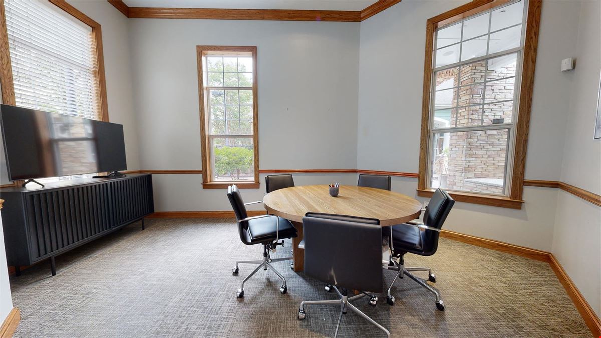 Conference Room - Seats 6