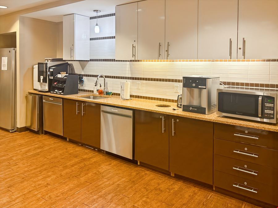 Regus - Stamford - One Plaza