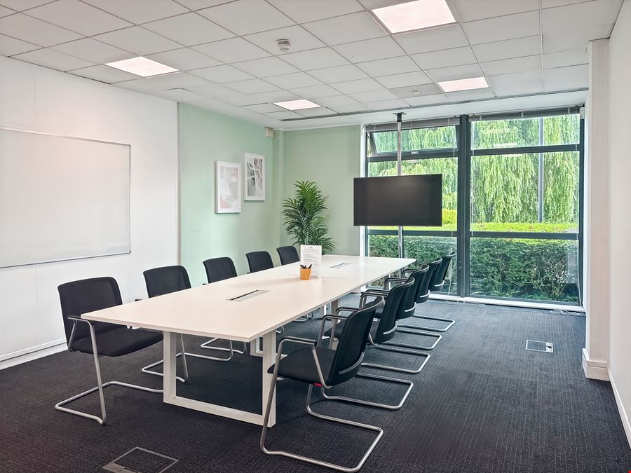 Regus - Frimley Road