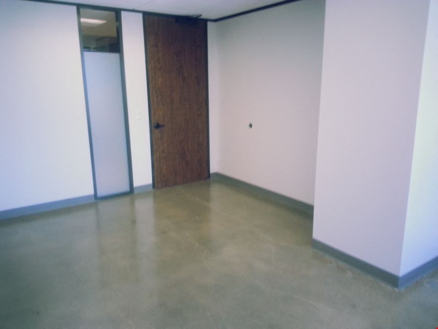 7322-7324 Southwest Freeway