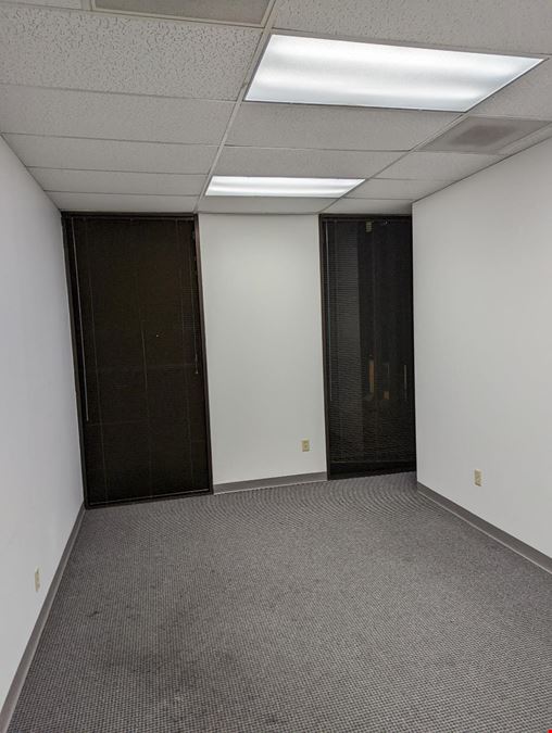 Workstyle Flexible Spaces - 6201 Bonhomme Road