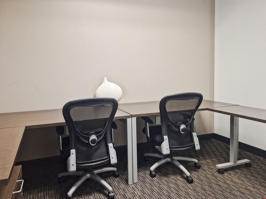 Regus - Louisville - Ormsby III Forest Green