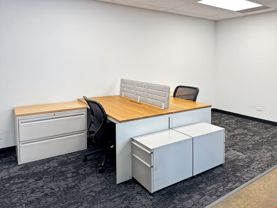 IL, Chicago - E Huron St