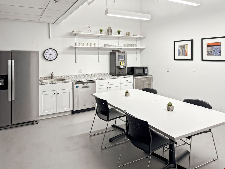 Regus - Westwood - University Ave