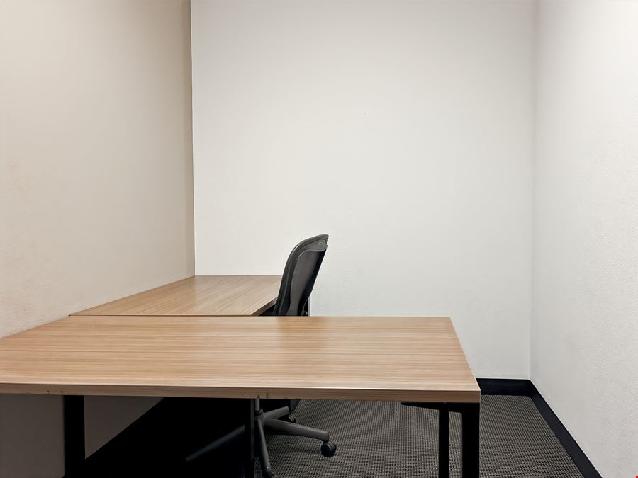 Regus - Bentonville - Beau Terre