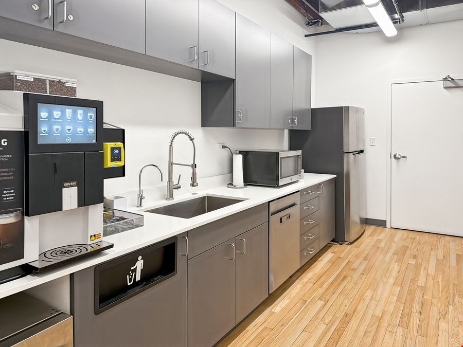 Regus - Chicago - Goose Island