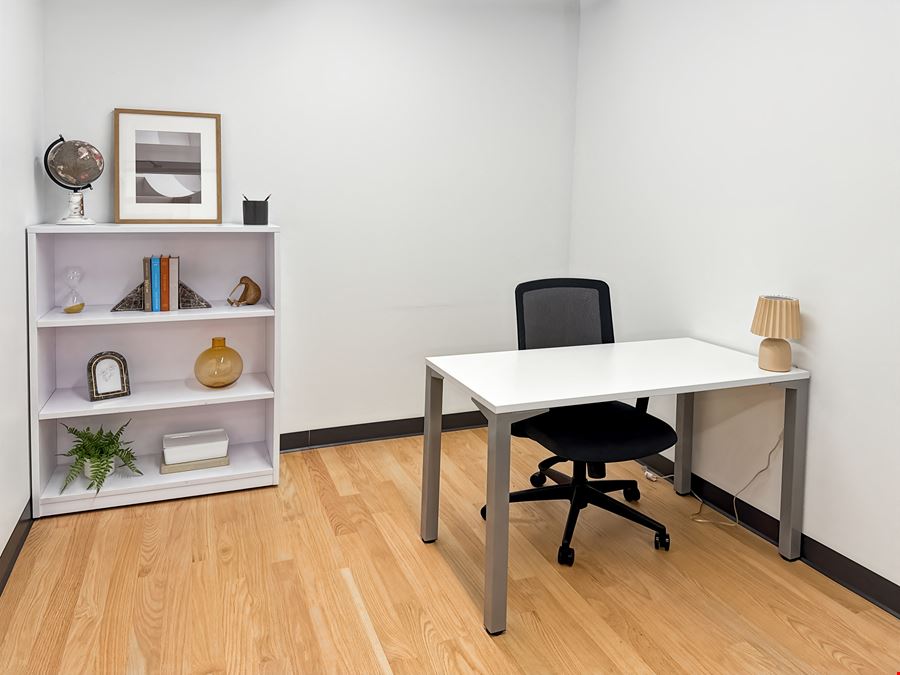 Regus - Chicago - Goose Island