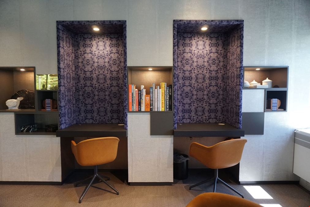 Tribes - Amsterdam Amstel Station