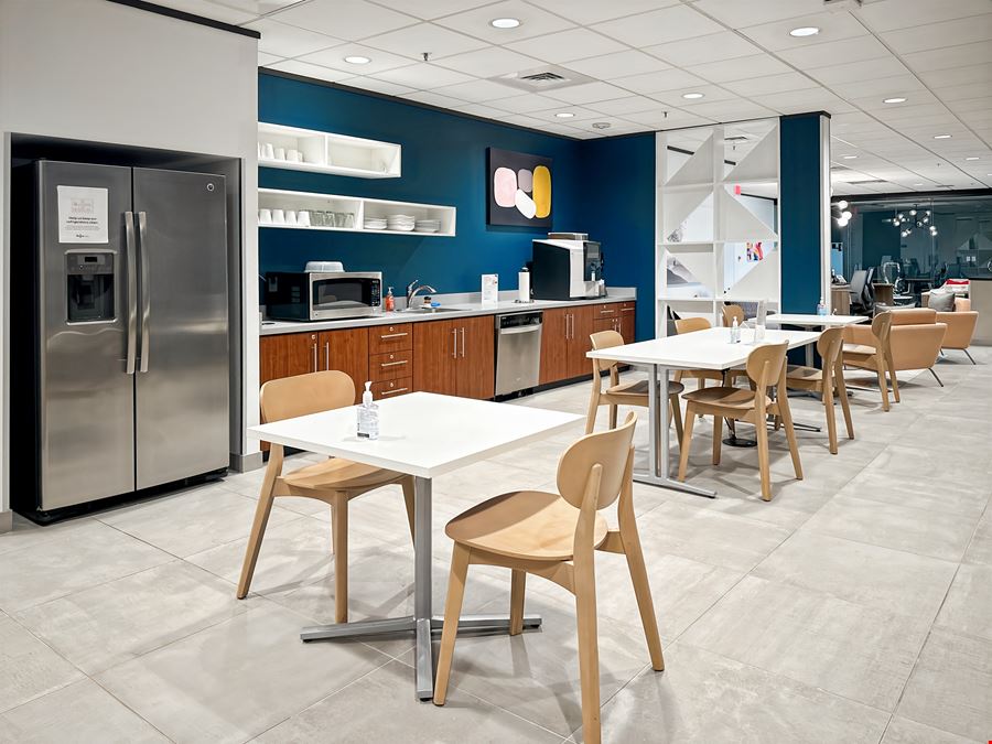 LA, New Orleans - Energy Centre Building