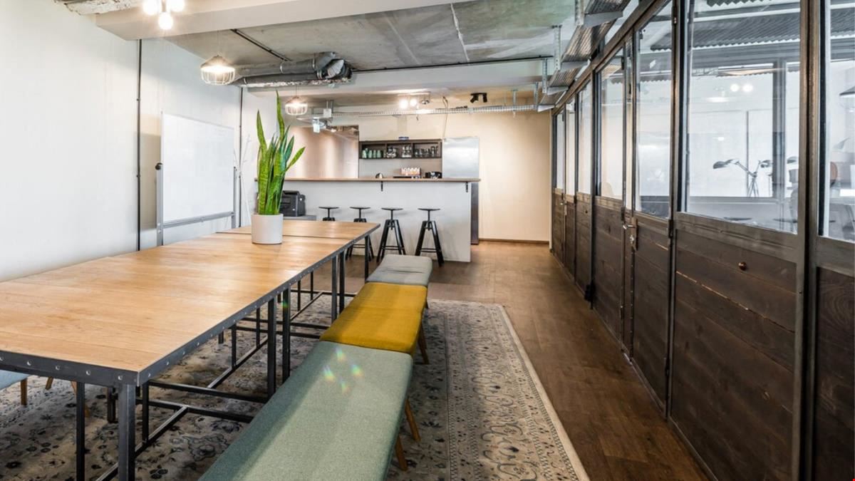 THE GATE BERLIN - TOR 177 Back